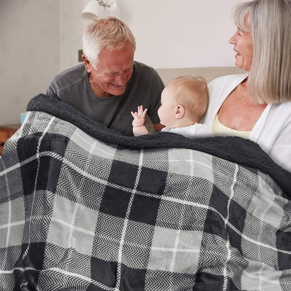 Waterproof Blanket for Couch, Sofa | Waterproof Dog Blanket for Large Dog, Puppy, Cat | Pet Blanket Protector | Plush Soft Warm Fuzzy Sherpa Blanket Bed Throw, Plaid Grey, 60X80